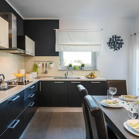 Vanja - Jadreski * プーラ